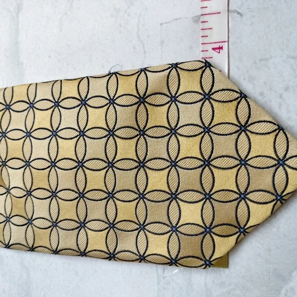 XMI PLATINUM SILK NECKTIE TIE Interlocking Circles Blue Yellow Hand Made in USA - Picture 5 of 9